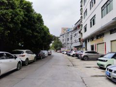 大岭山厂房小面积一楼300出租，带航车，价格优惠